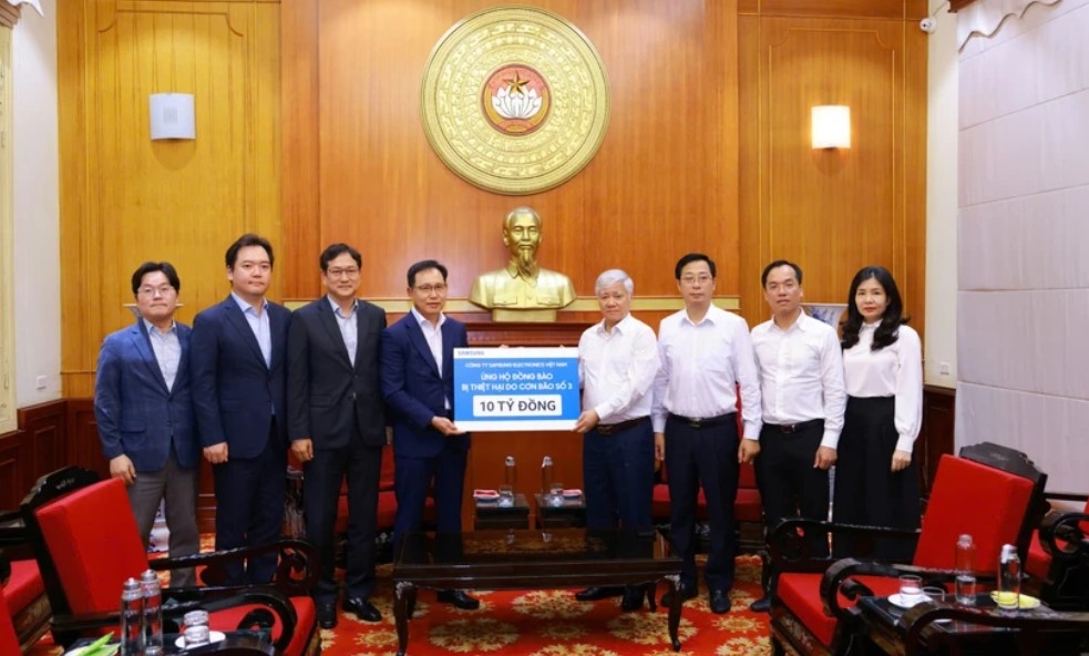 Samsung Vietnam donates VND10 billion to post-Yagi recovery effort